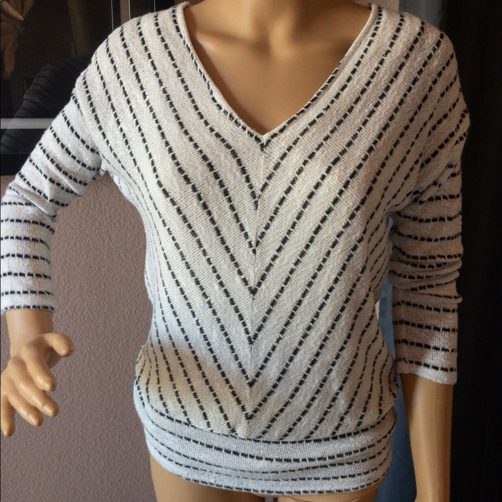 Knox rose sweater XS